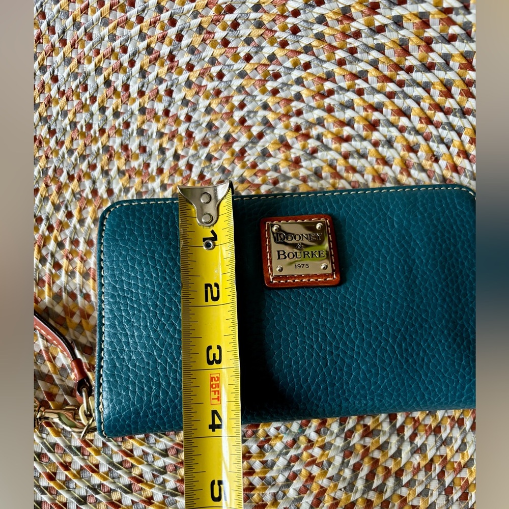 Dooney & Bourke Pebble Grain Leather Zip Around Wallet Medium - Picture 11 of 14